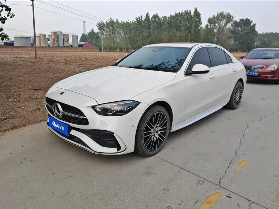 Mercedes-Benz C-Class 2024