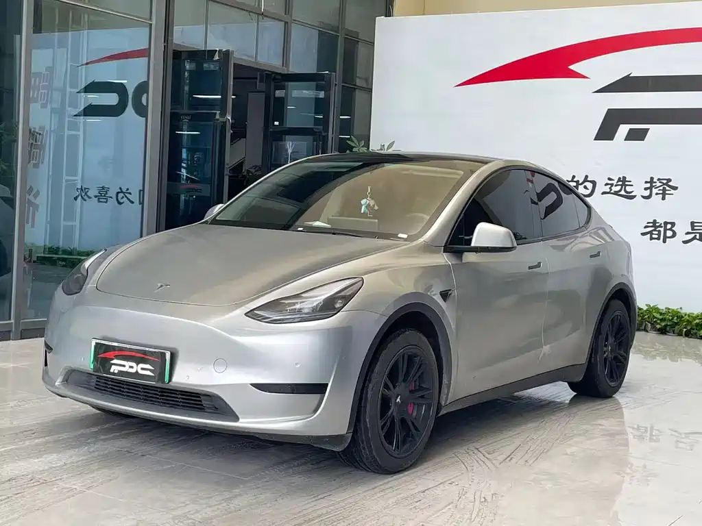 Tesla Model Y — фотографии объявления, Фото 2