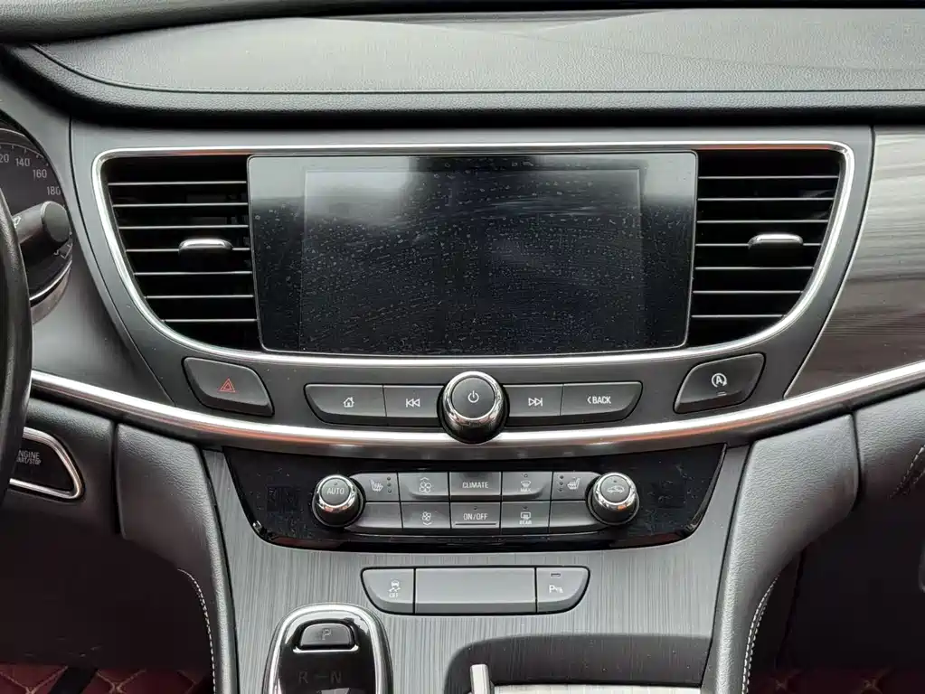 Buick LaCrosse — миниатюра 11