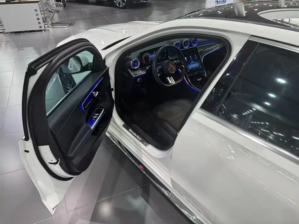 Mercedes-Benz C-Class — миниатюра 13