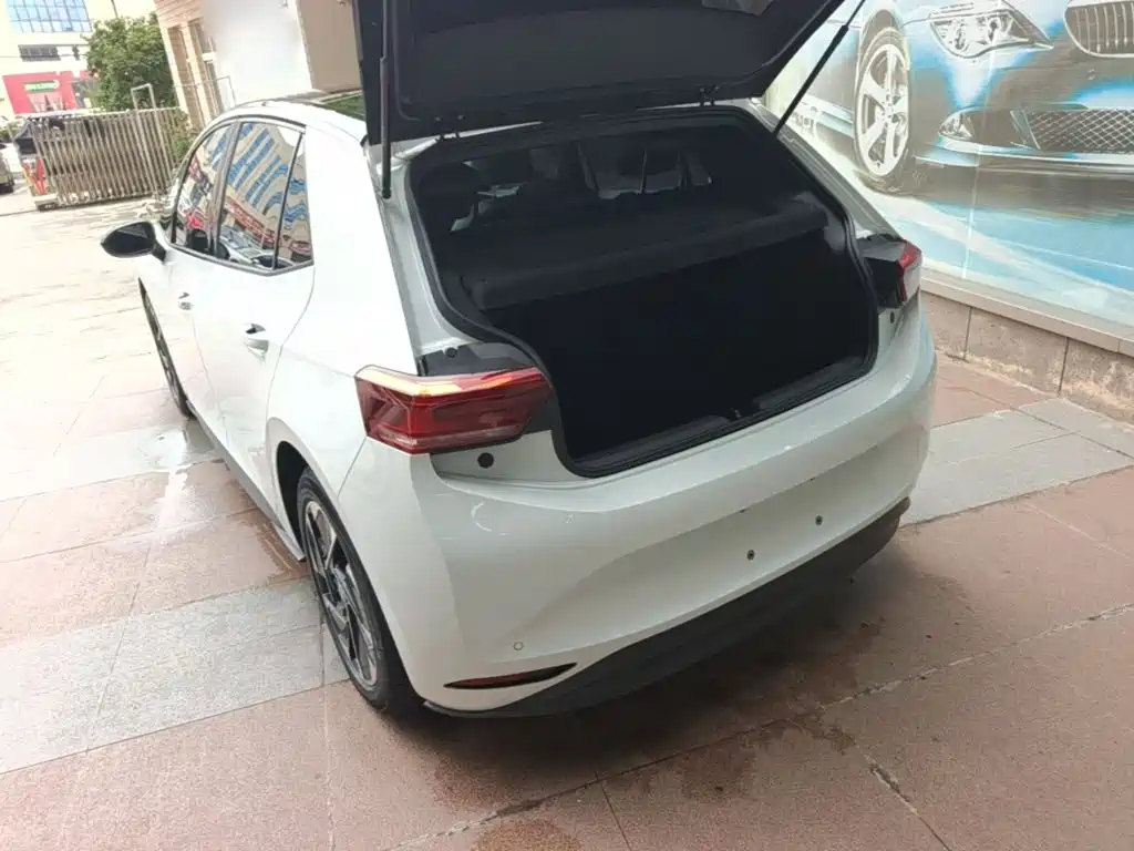 Volkswagen ID.3 — миниатюра 5
