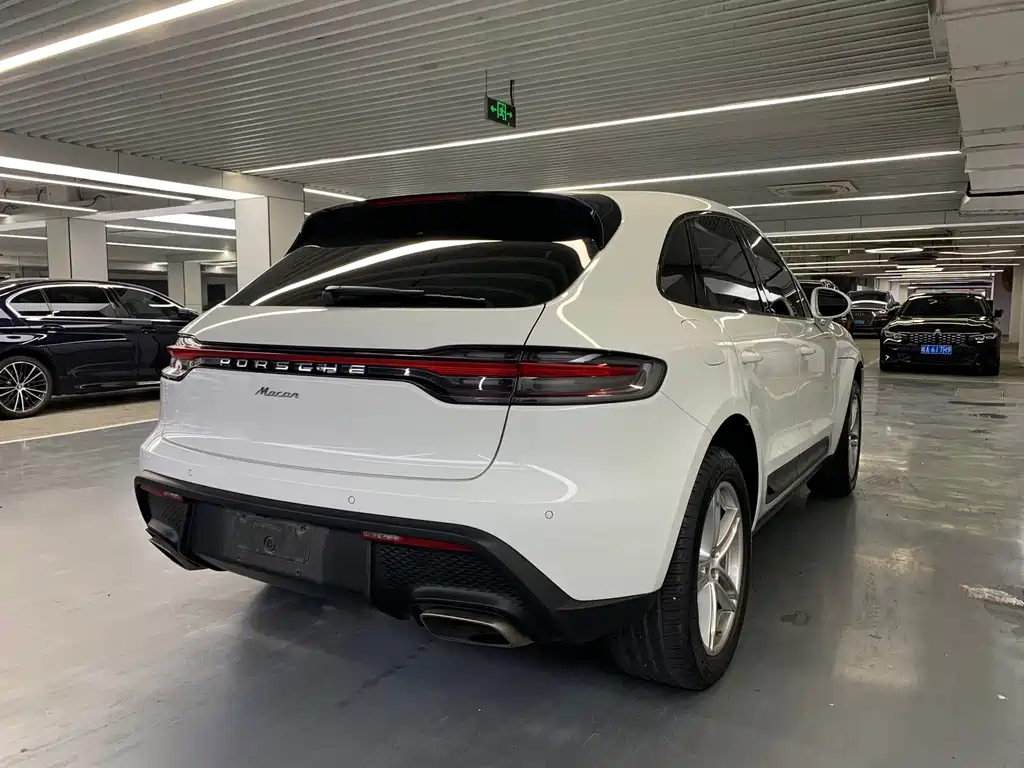 Porsche Macan — миниатюра 10