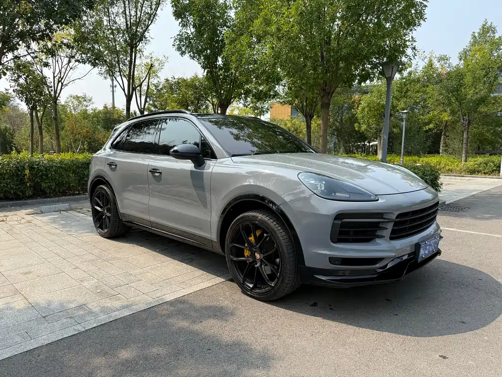 Porsche Cayenne — миниатюра 3