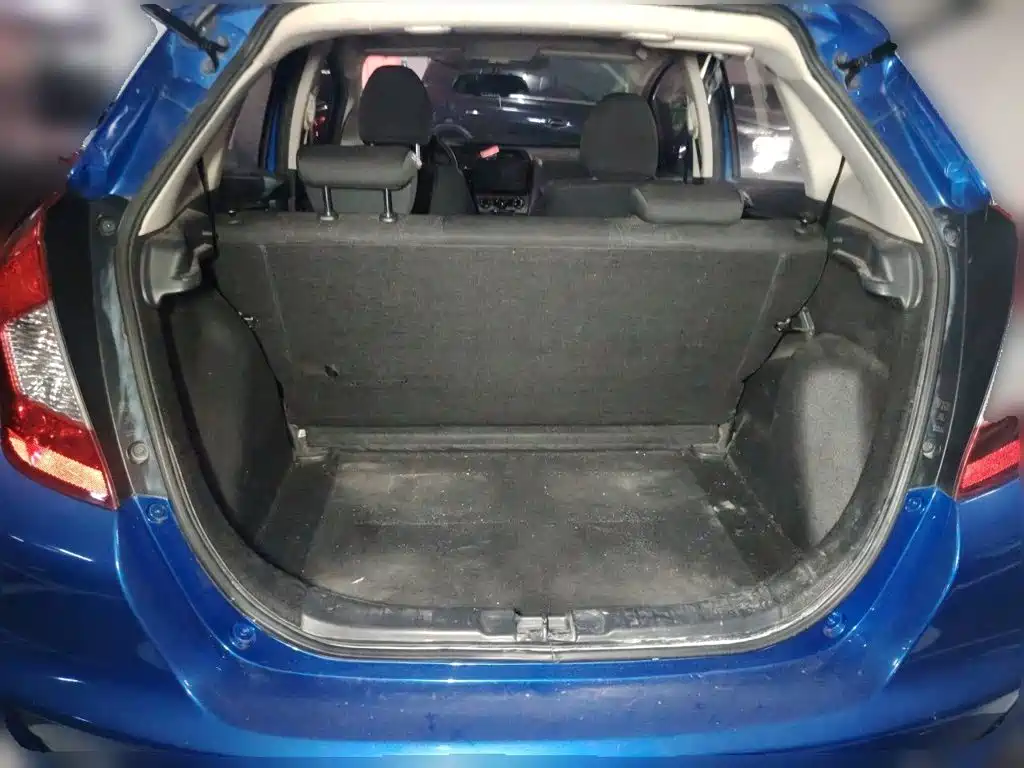 Honda Fit — миниатюра 10