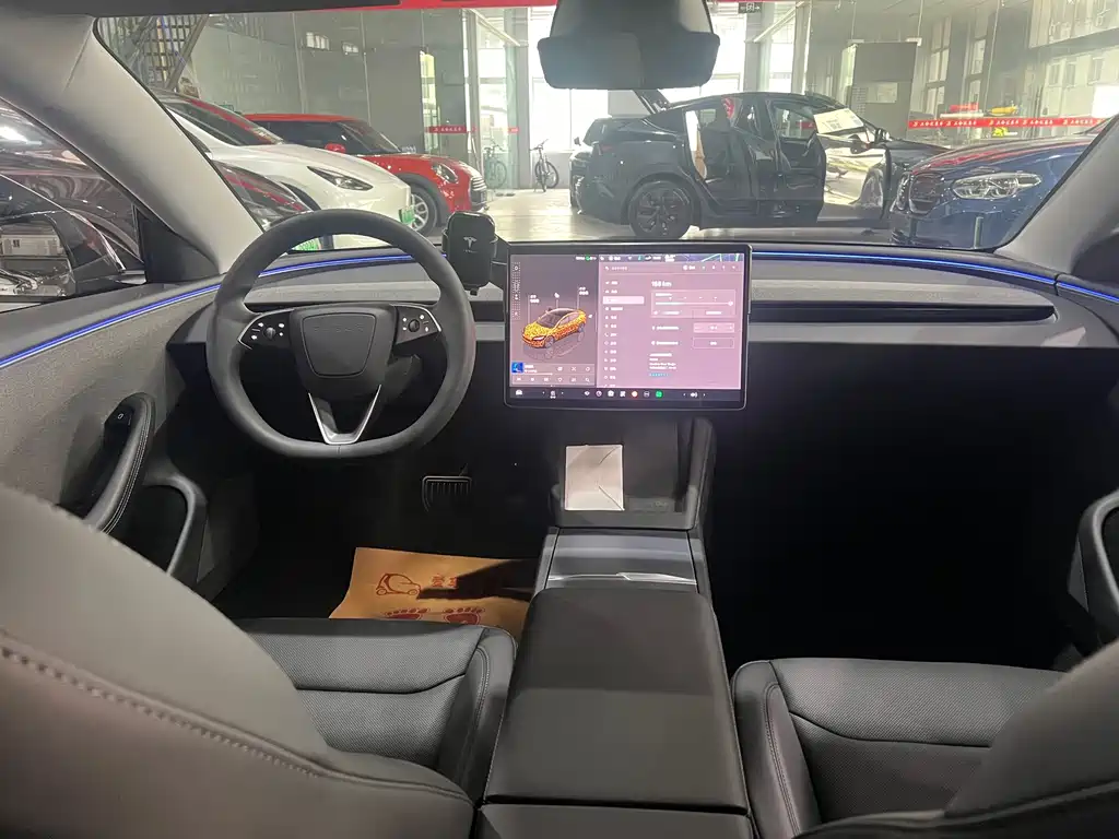 Tesla Model 3 — миниатюра 14