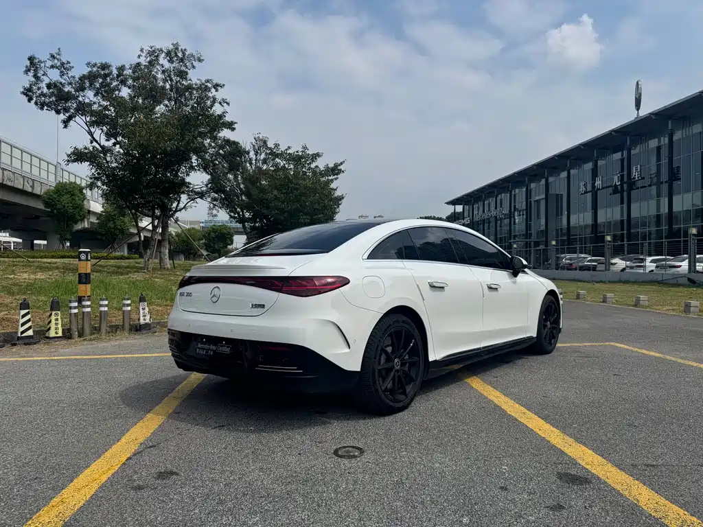 Mercedes-Benz EQE — миниатюра 18