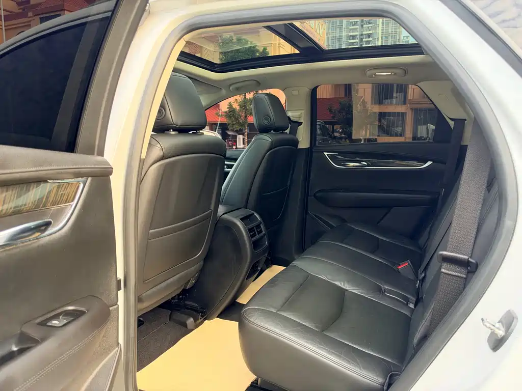 Cadillac XT5 — миниатюра 12
