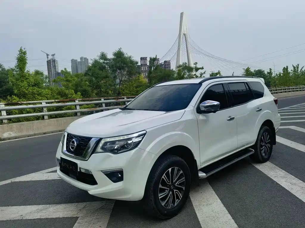 Nissan Terra 2019