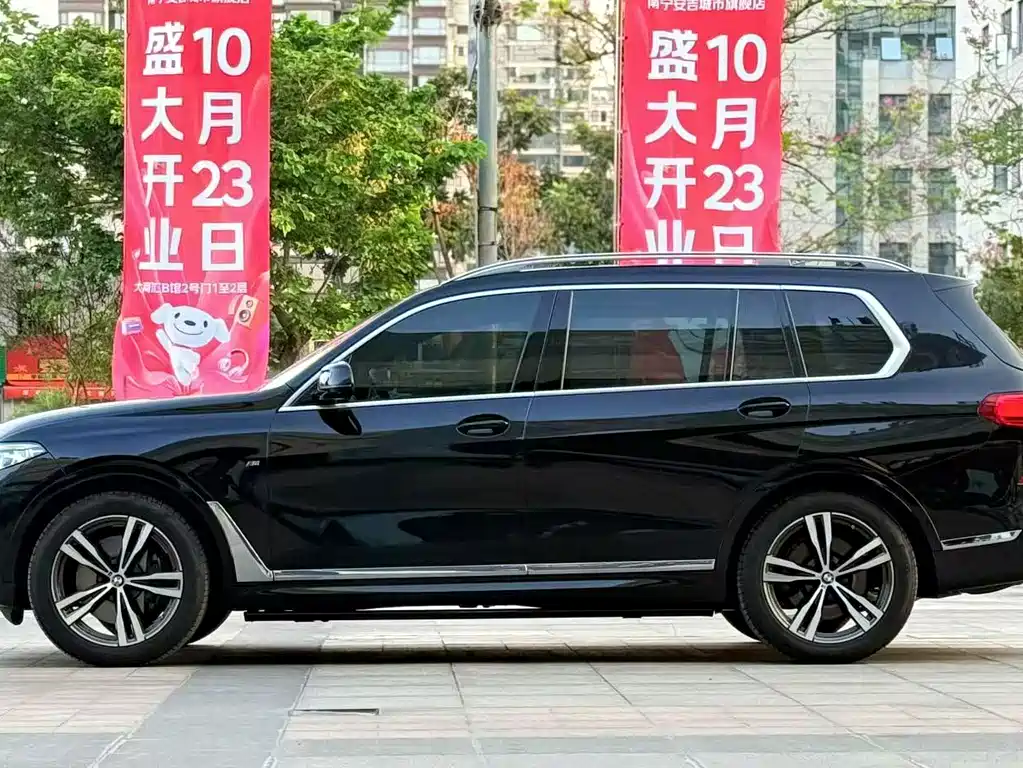 BMW X7 — миниатюра 2