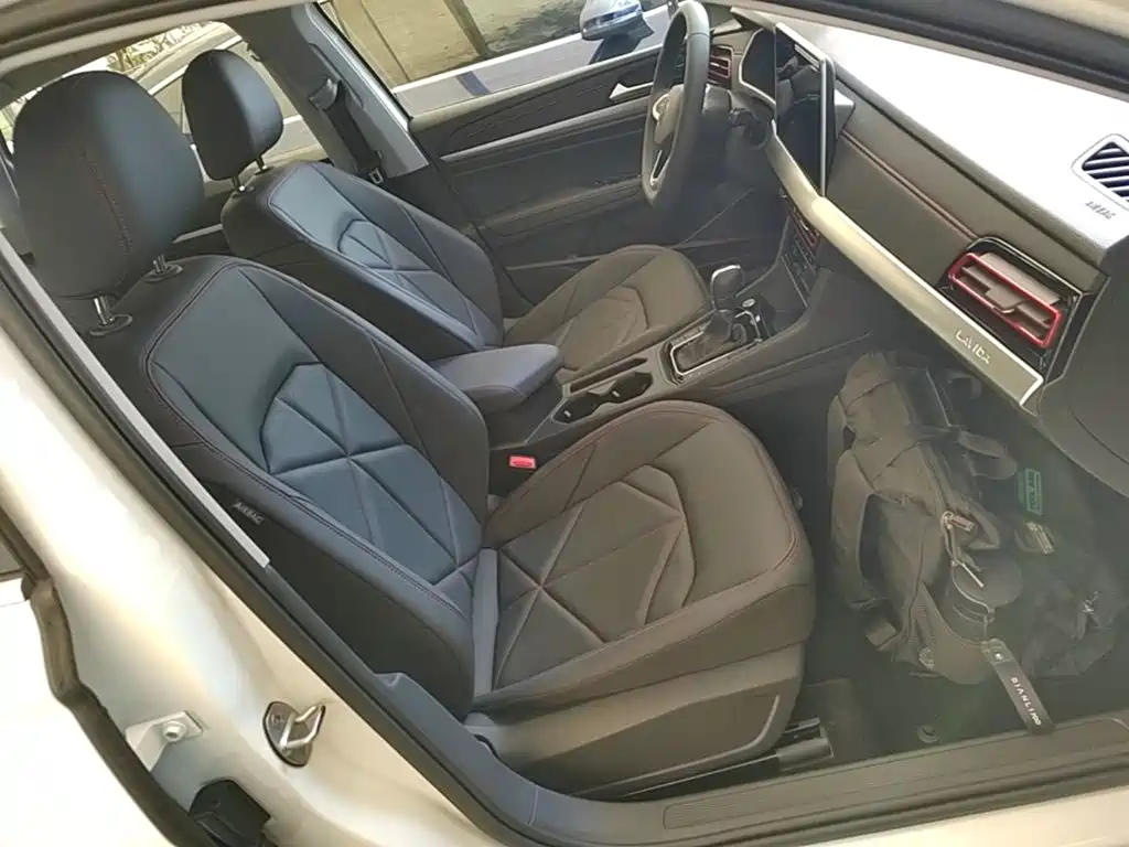 Volkswagen Lavida — миниатюра 25