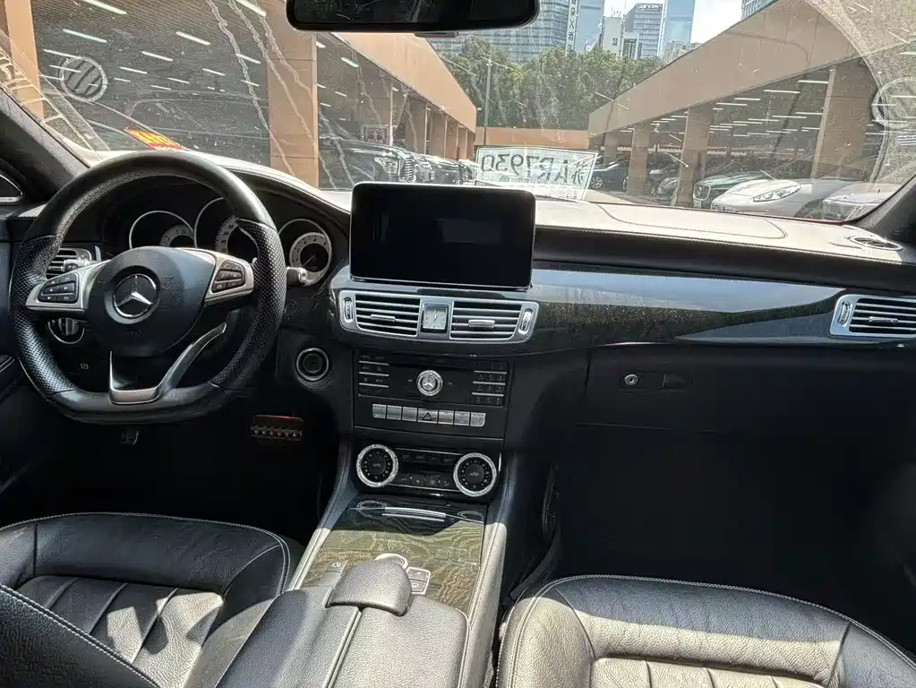 Mercedes-Benz CLS — миниатюра 10