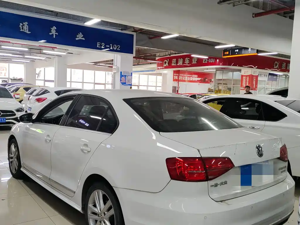 Volkswagen Sagitar — миниатюра 9