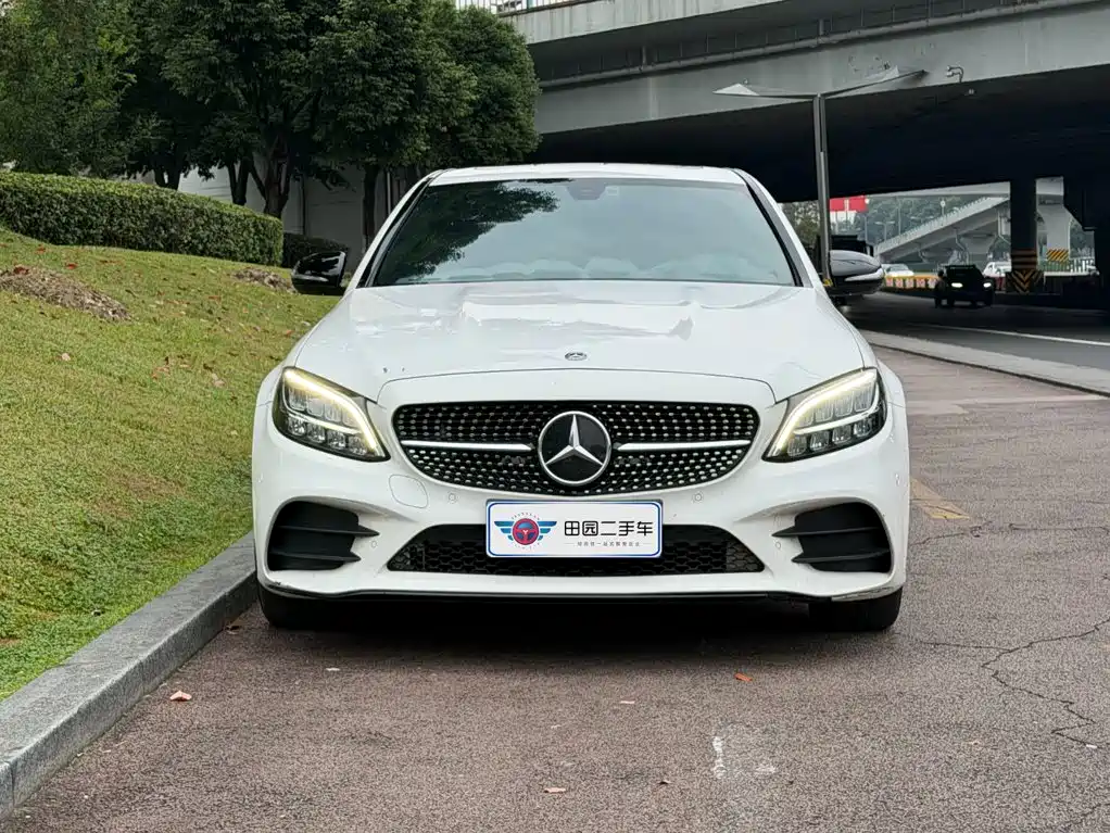 Mercedes-Benz C-Class — миниатюра 2