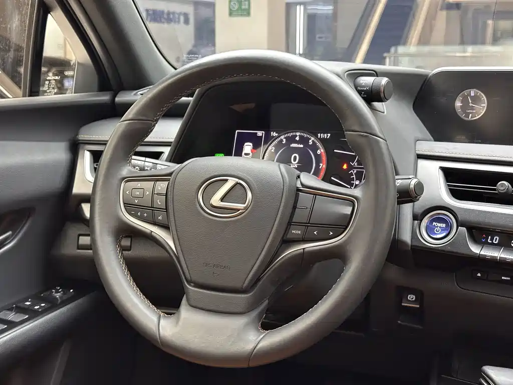 Lexus UX — миниатюра 15