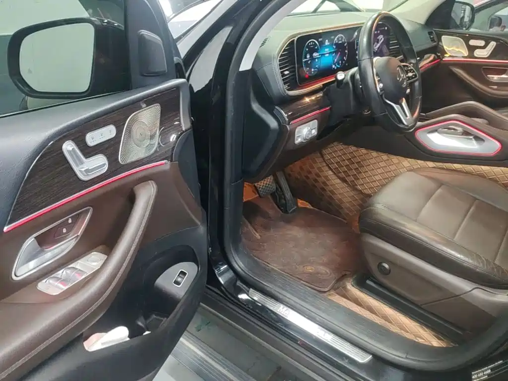 Mercedes-Benz GLE (Import) — миниатюра 16