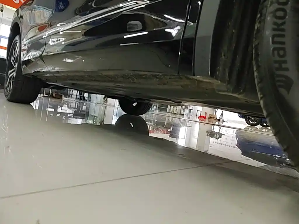 Volkswagen Tiguan L — миниатюра 21