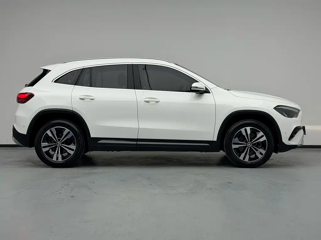 Mercedes-Benz GLA — миниатюра 19