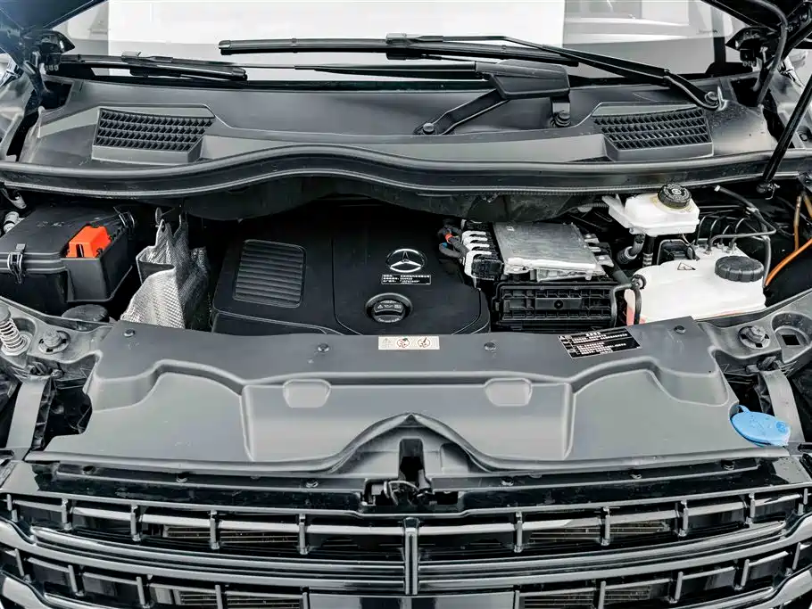 Mercedes-Benz V-Class — миниатюра 25