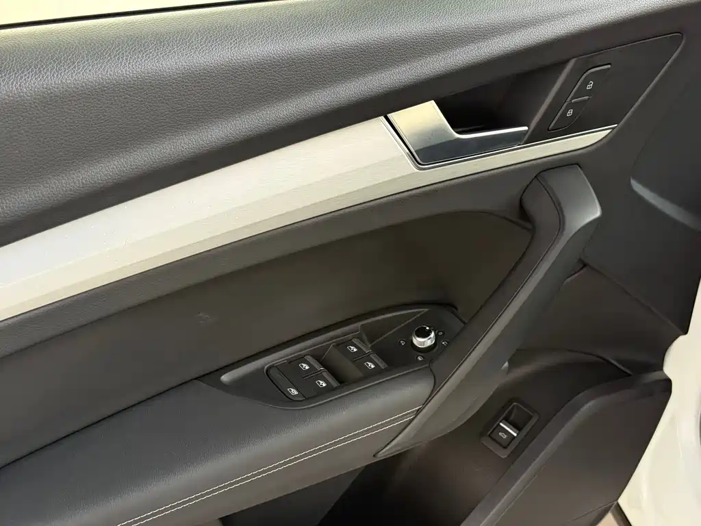 Audi Q5L — миниатюра 13