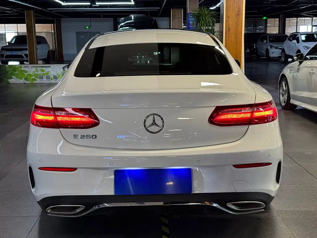 MERCEDES-BENZ E CLASS