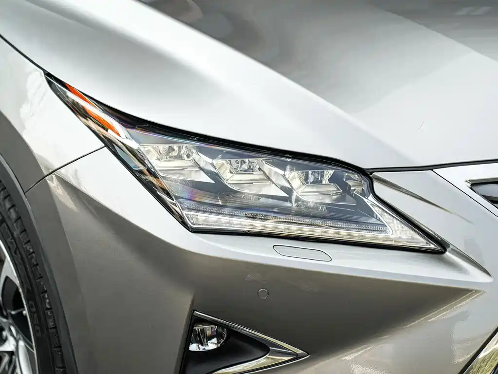 Lexus RX — миниатюра 9