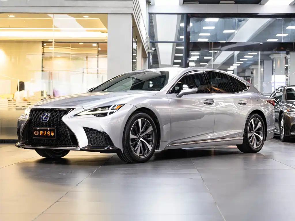 Lexus LS 2021