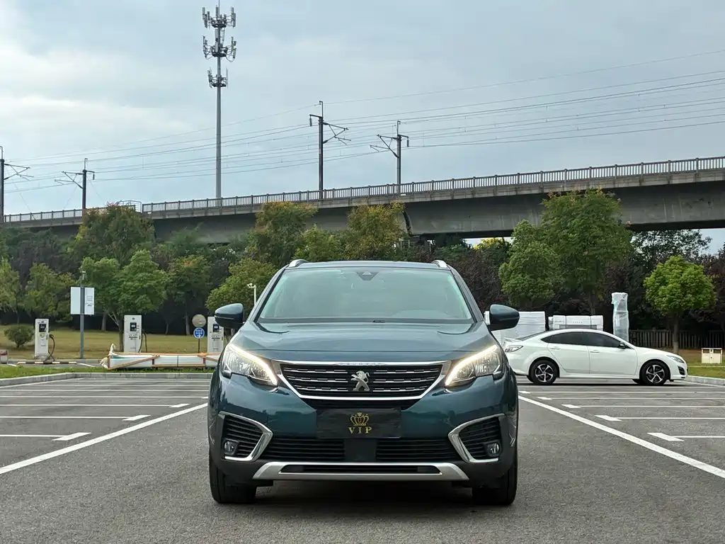 Peugeot 5008 — миниатюра 2
