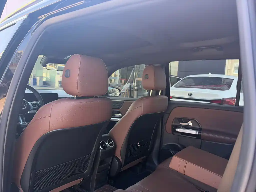Mercedes-Benz GLB — миниатюра 5