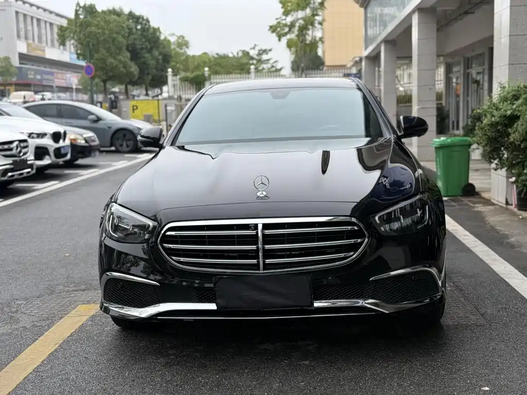 Mercedes-Benz E-Class — миниатюра 15