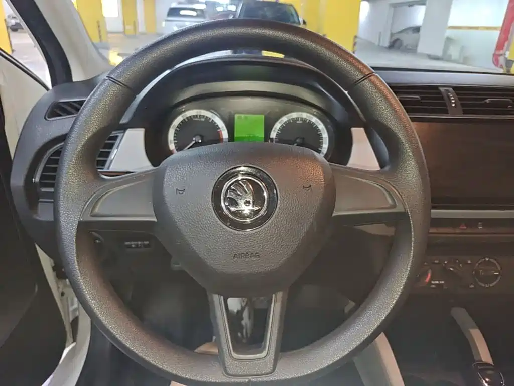 Skoda Fabia — миниатюра 11