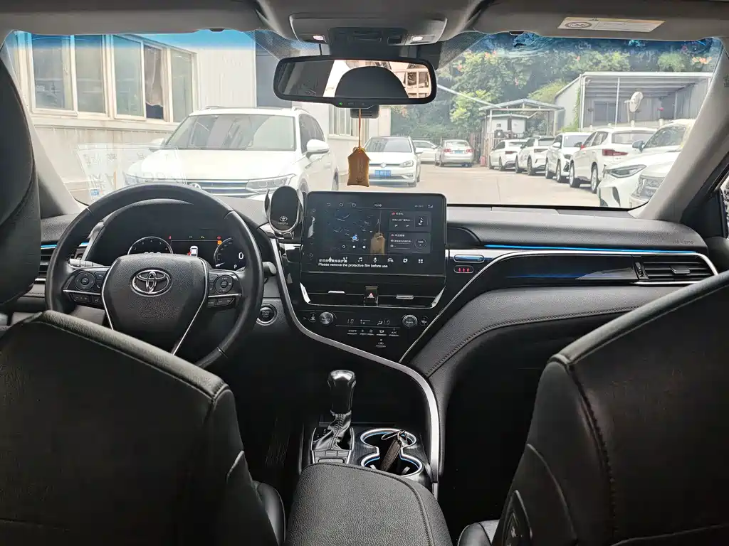 Toyota Camry — миниатюра 6
