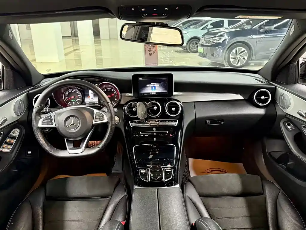 Mercedes-Benz C-Class — миниатюра 4