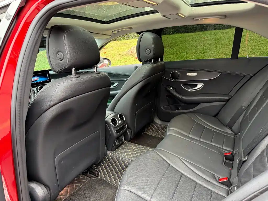 Mercedes-Benz C-Class — миниатюра 11