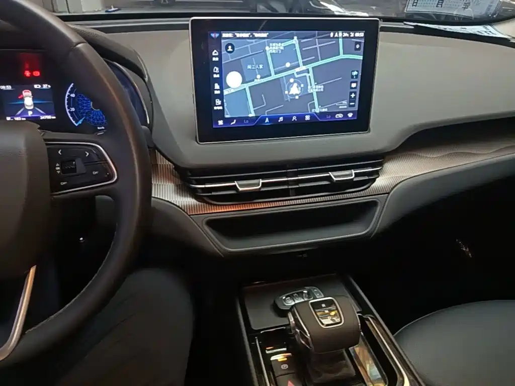 Hongqi Hongqi E-QM5 — миниатюра 13