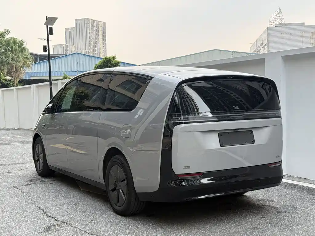 Li Auto Li MEGA — миниатюра 3