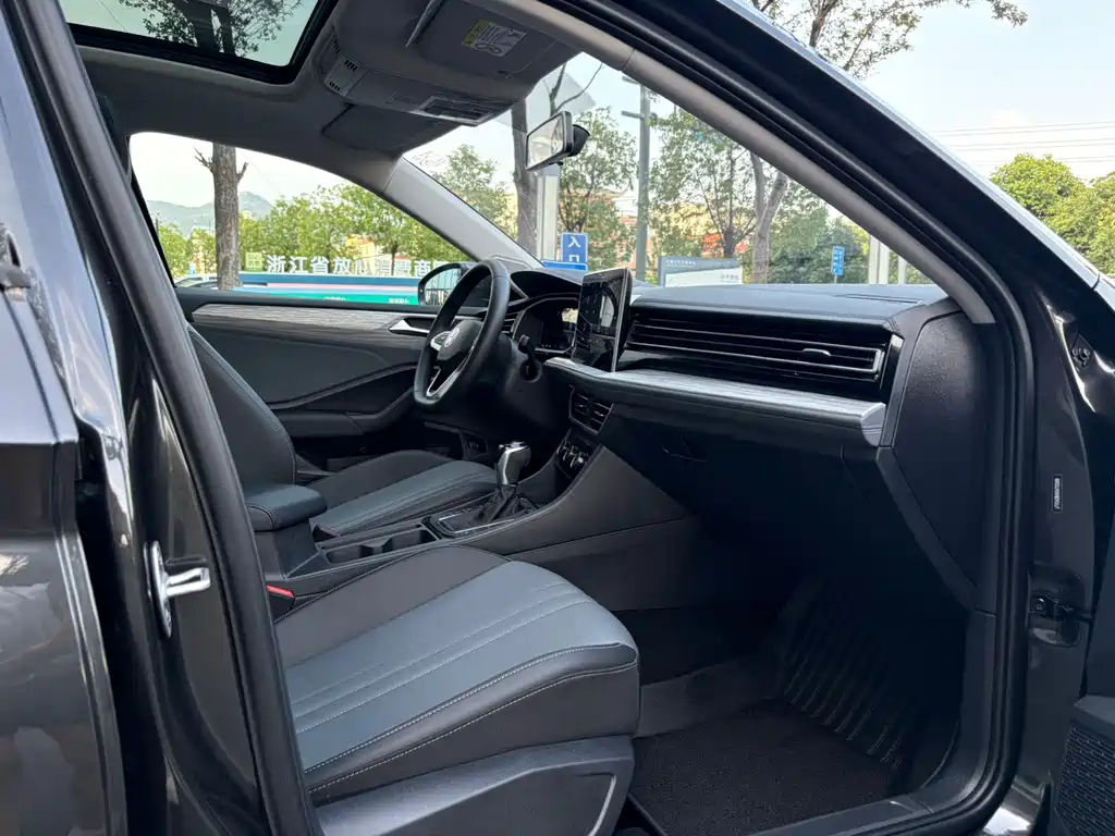 Volkswagen Sagitar — миниатюра 10