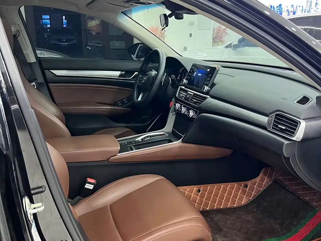 Honda Inspire - фото 8