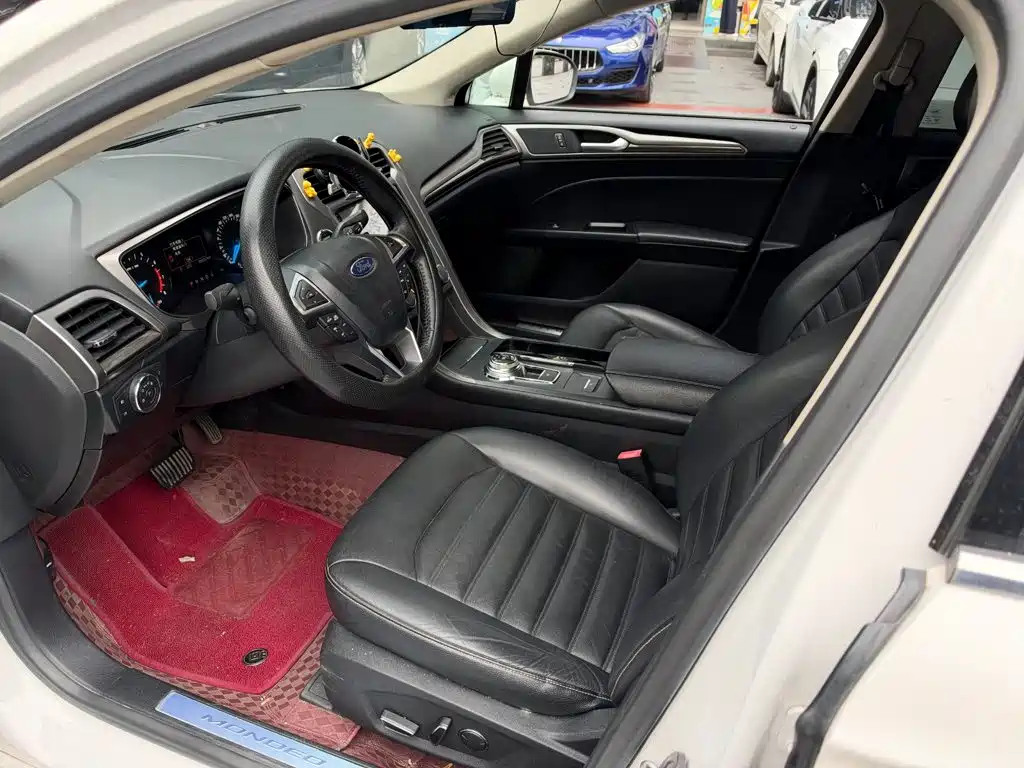 Ford Mondeo — миниатюра 7