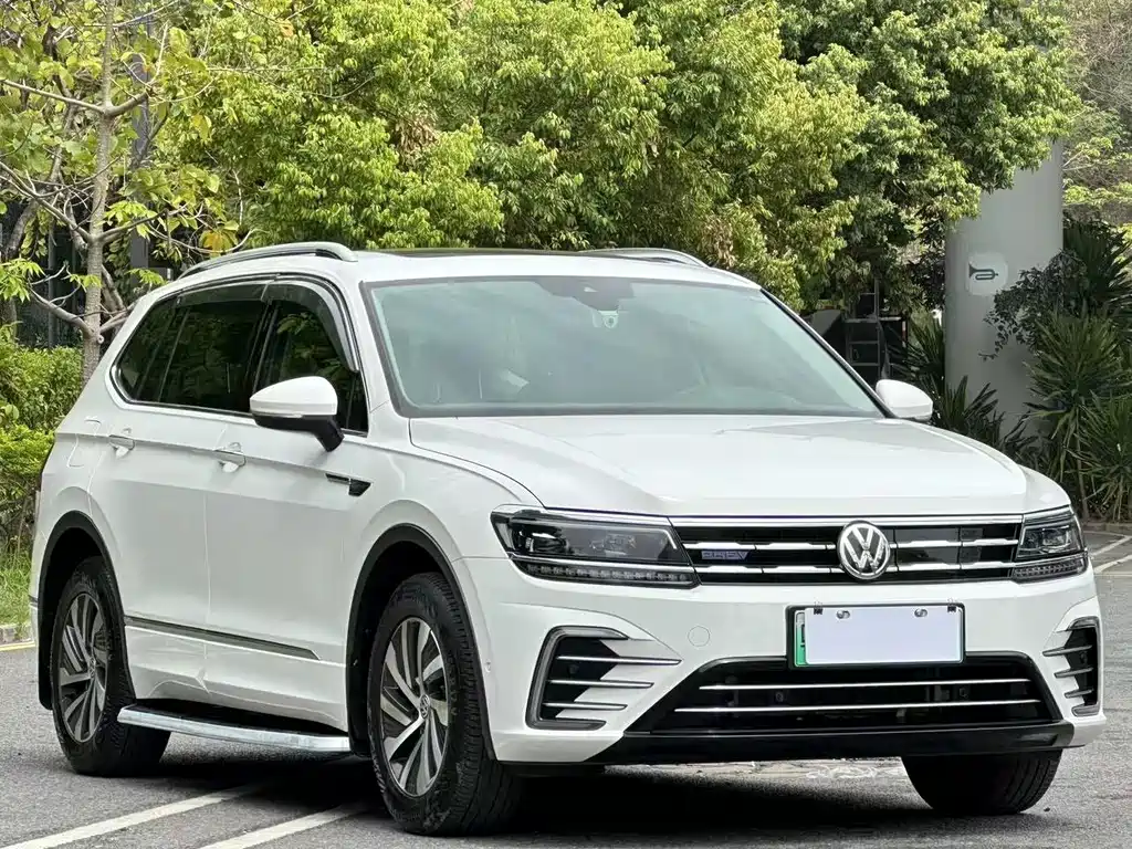 Volkswagen Tiguan L PHEV — миниатюра 3