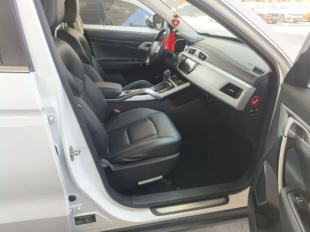 Geely Boyue — миниатюра 25
