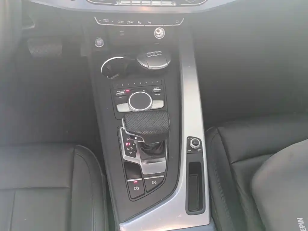Audi A4L — миниатюра 14