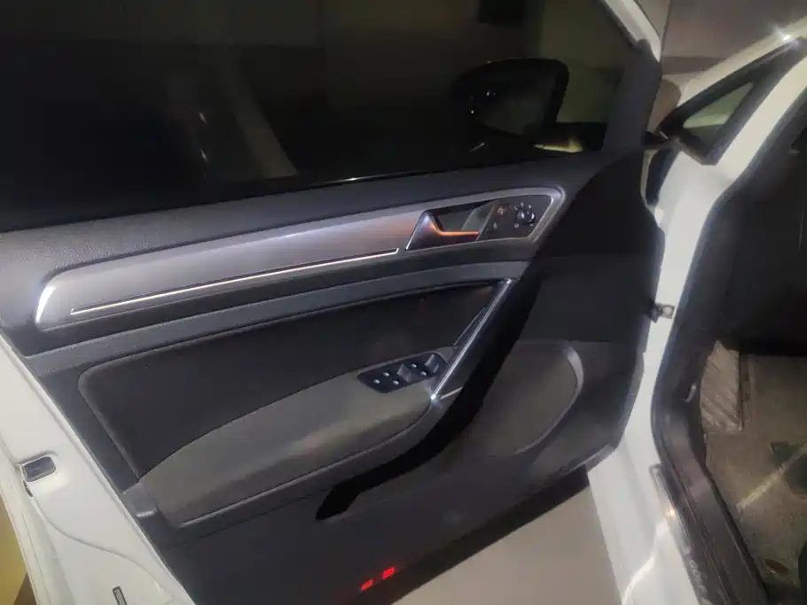 Volkswagen Golf — миниатюра 7