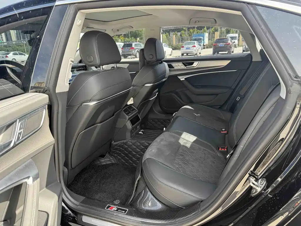 Audi A7L 2025 45 TFSI quattro