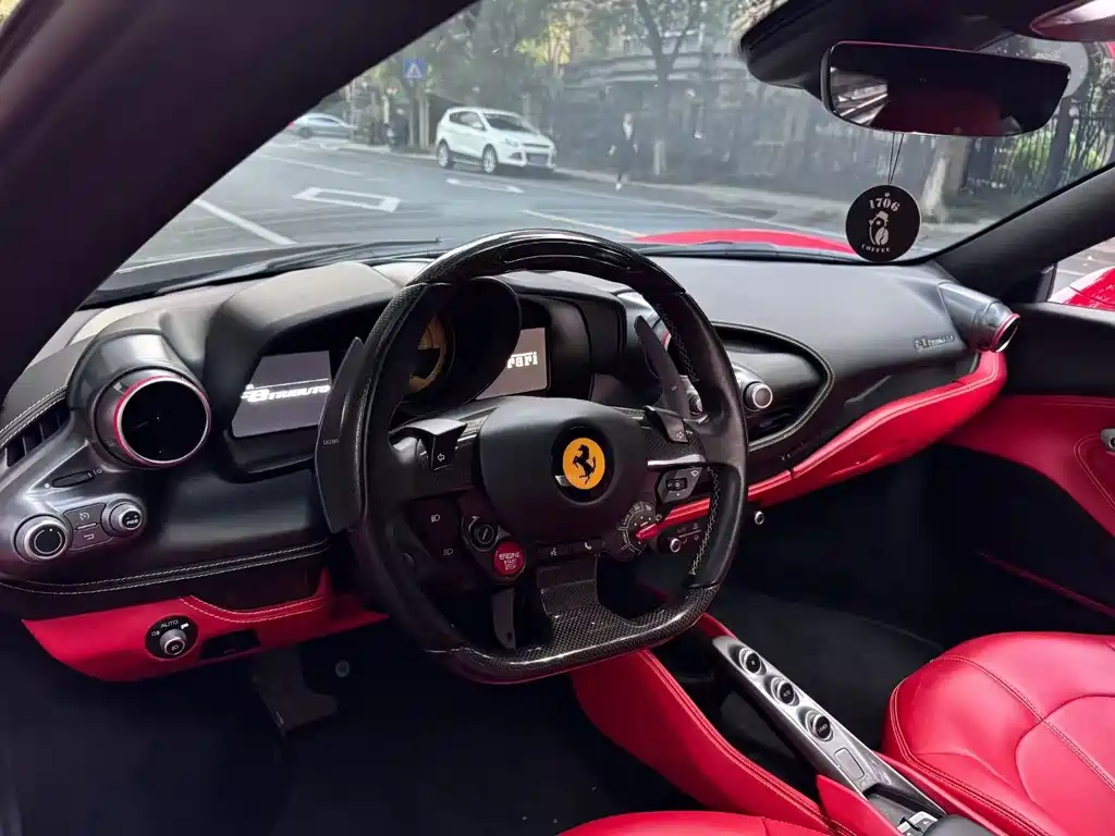 Ferrari F8 — миниатюра 7