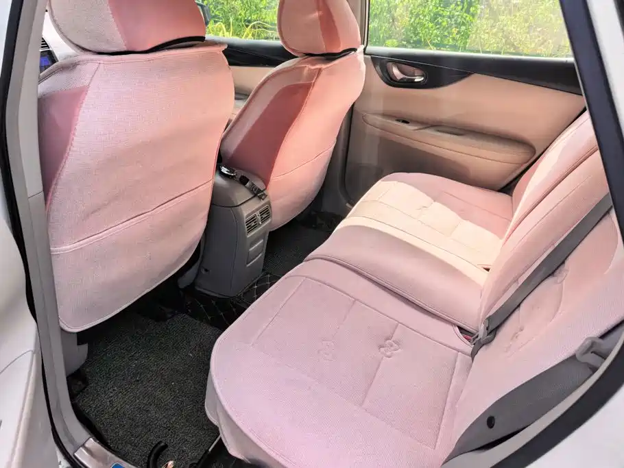 Nissan Tiida — миниатюра 11
