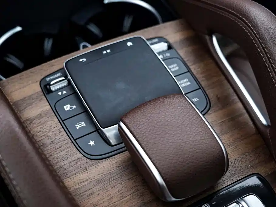 Mercedes-Benz GLE (Import) — миниатюра 22