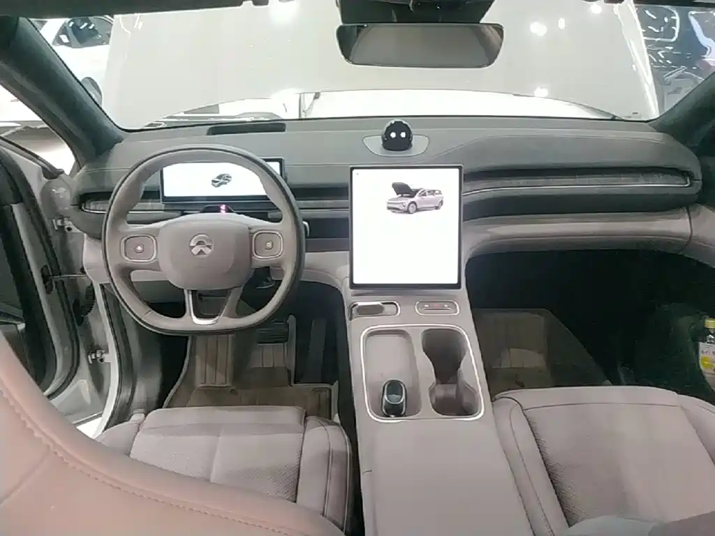 NIO EC6 — миниатюра 10