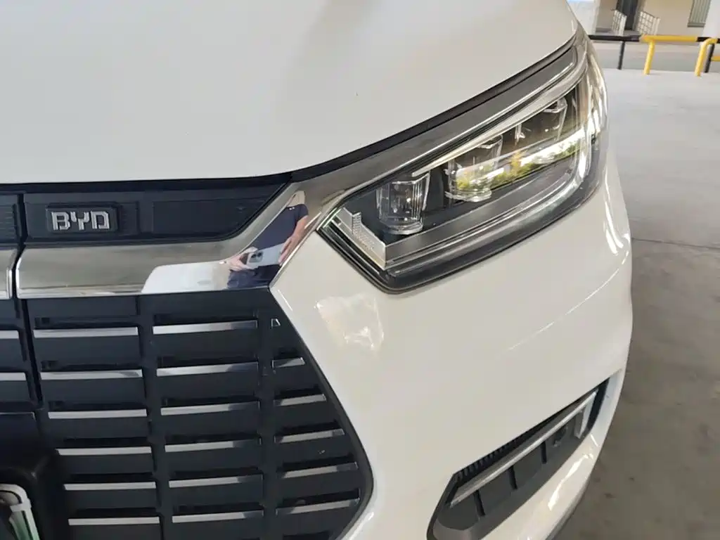 BYD Yuan EV — миниатюра 24