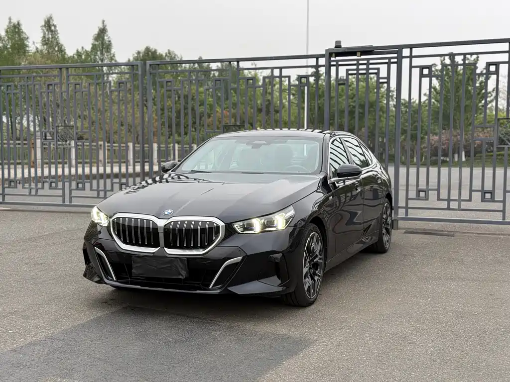 BMW 5 Series 2024
