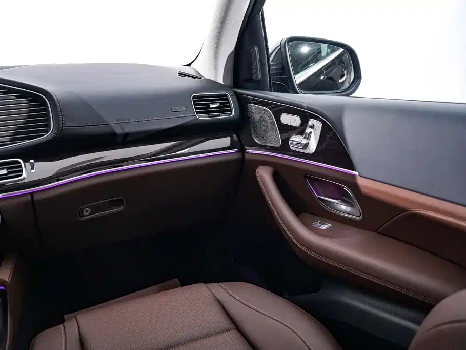 Mercedes-Benz GLE (Import) — миниатюра 25